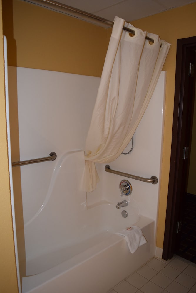 Microtel Inn & Suites by Wyndham Rock Hill/Charlotte Area 28/46