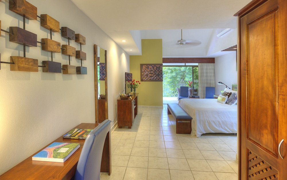 Pumilio Mountain Ocean Hotel 19/50