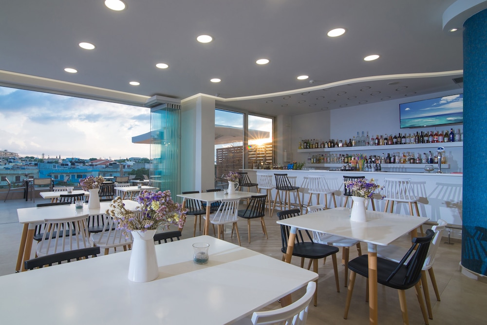 Belvedere Hotel 43/64