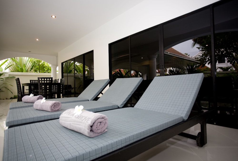 PALM GROVE RESORT 11/42