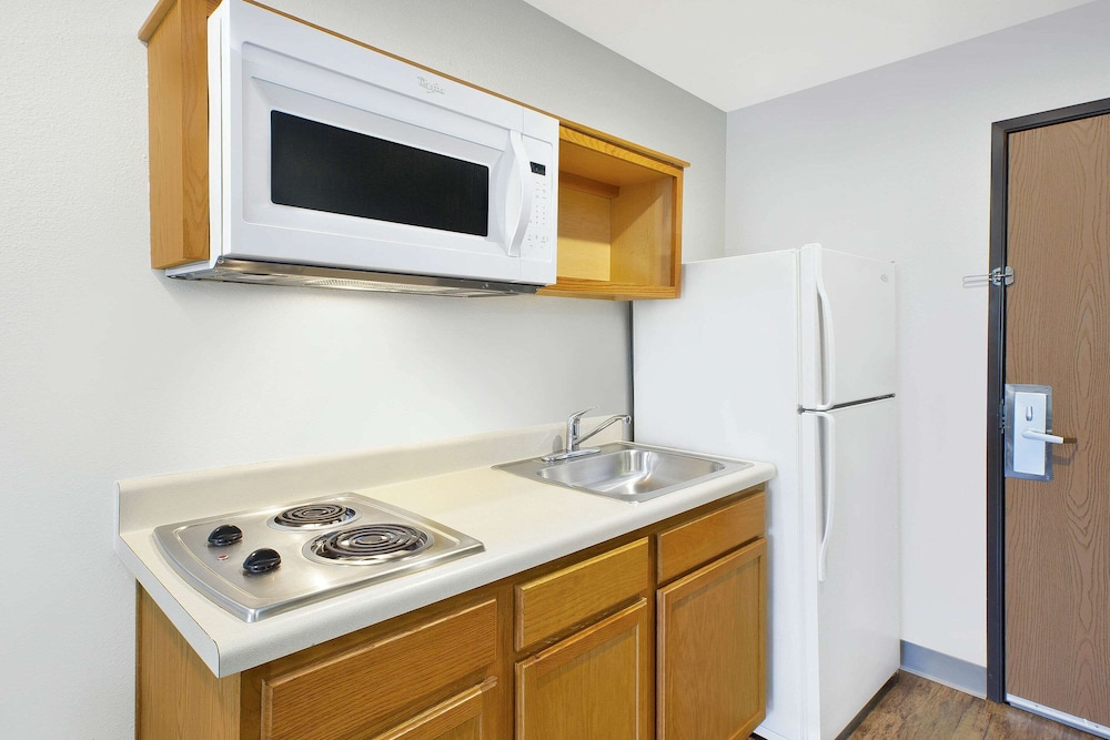 WoodSpring Suites St. Louis St. Charles 34/37