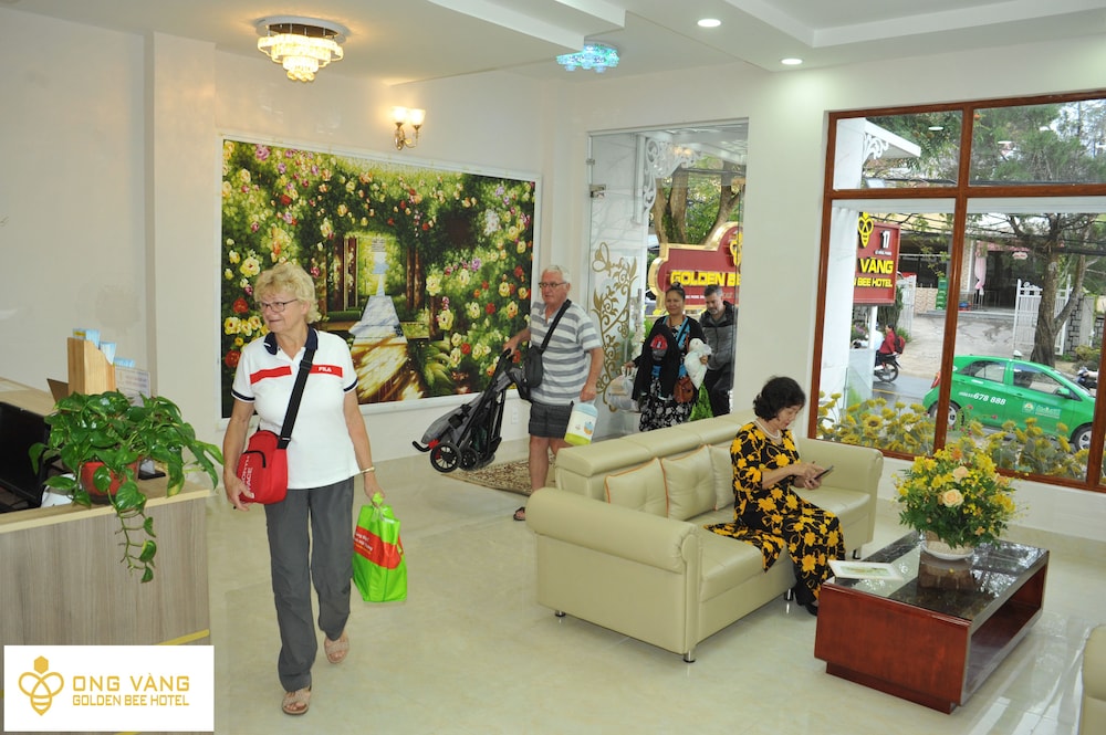 Golden Bee Hotel 40/59