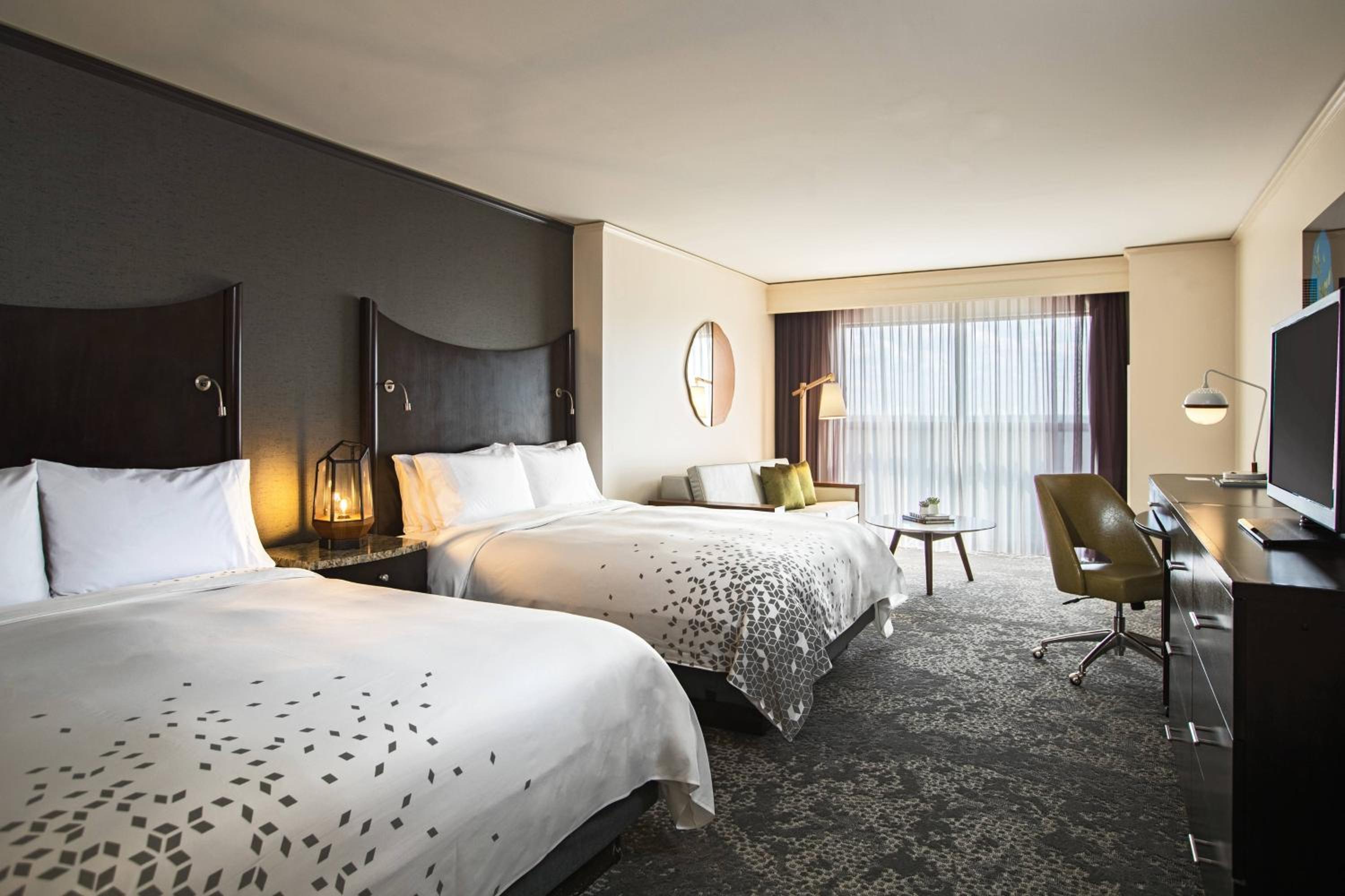 Guest Room, Superior, 2 Queen Beds, Sofa, Club Floor, High Floor