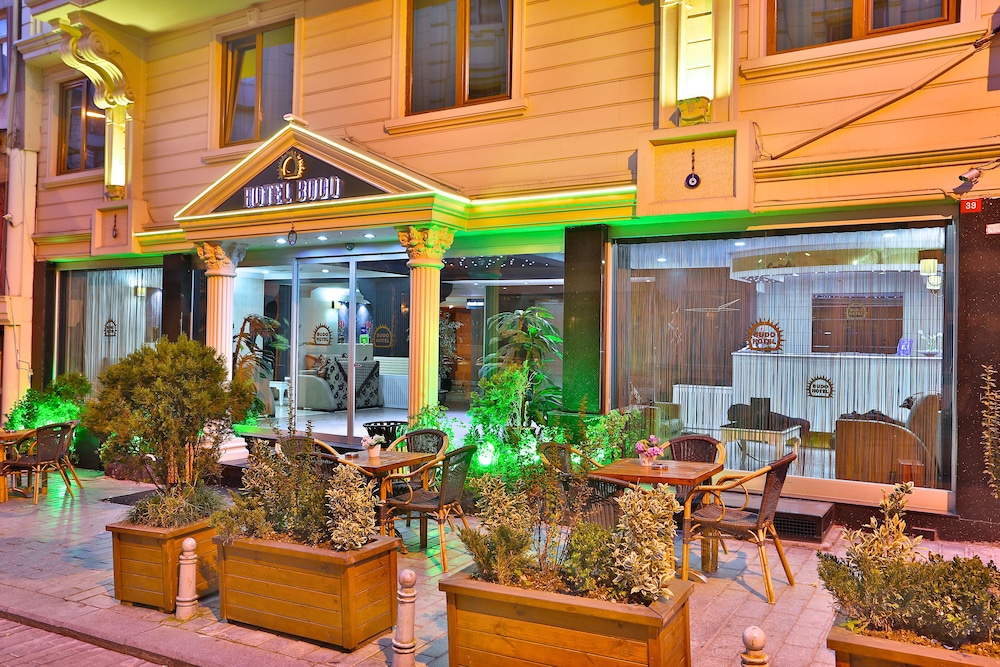 Budo Hotel 56/58