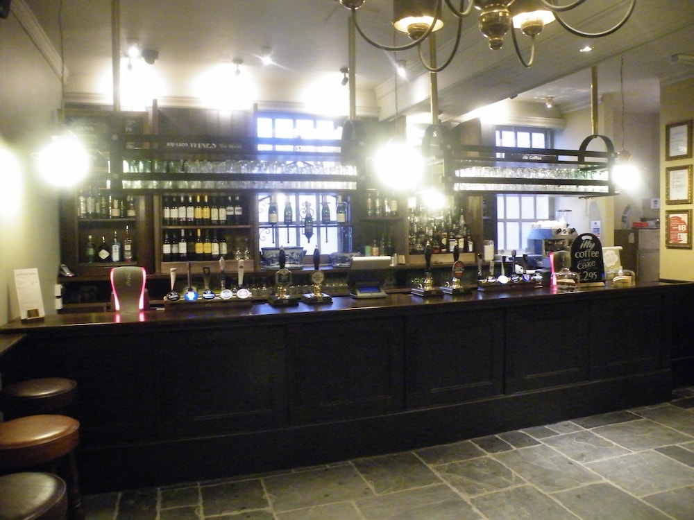 Saracen's Head Hotel 36/39