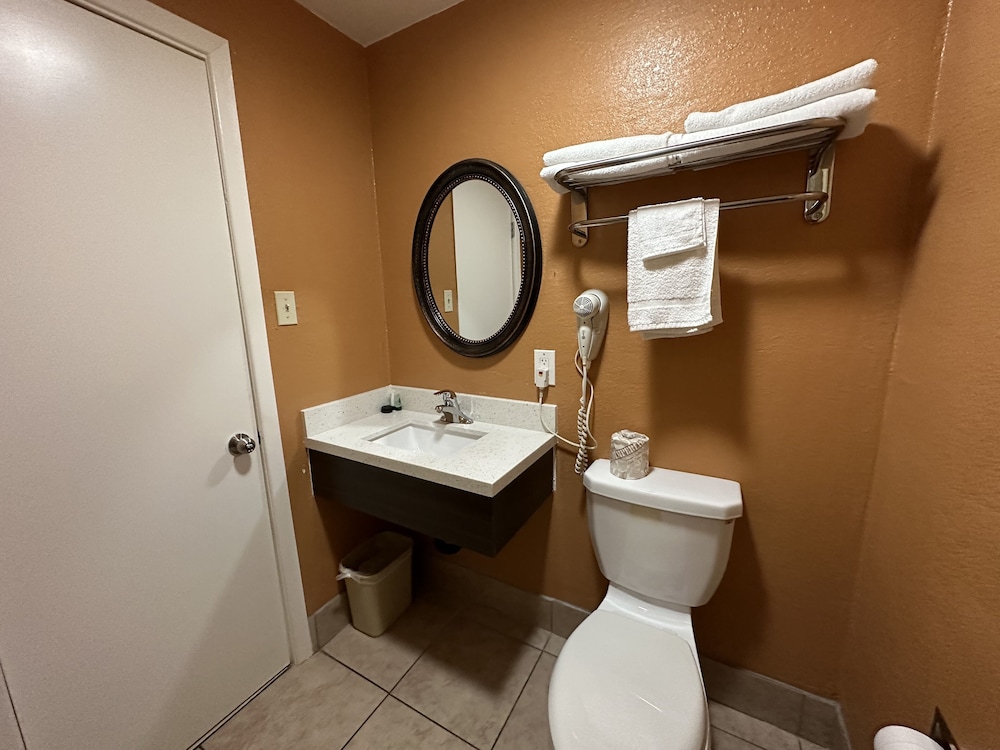 New Corral Motel 42/47
