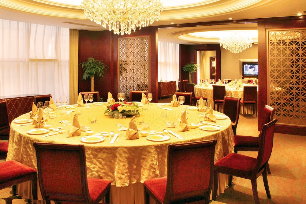 Central Hotel Shanghai 40/48