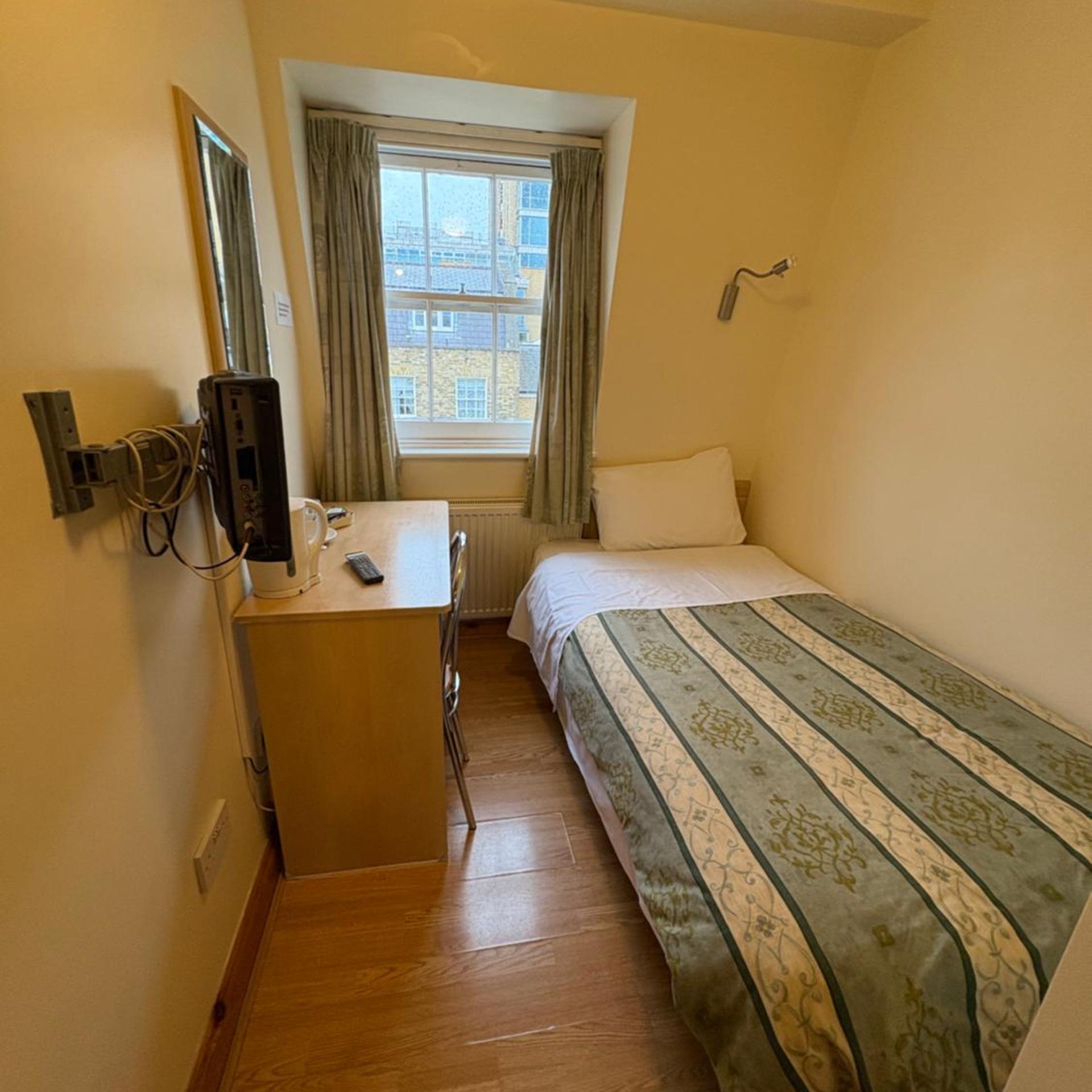 Carlton Hotel 15/53
