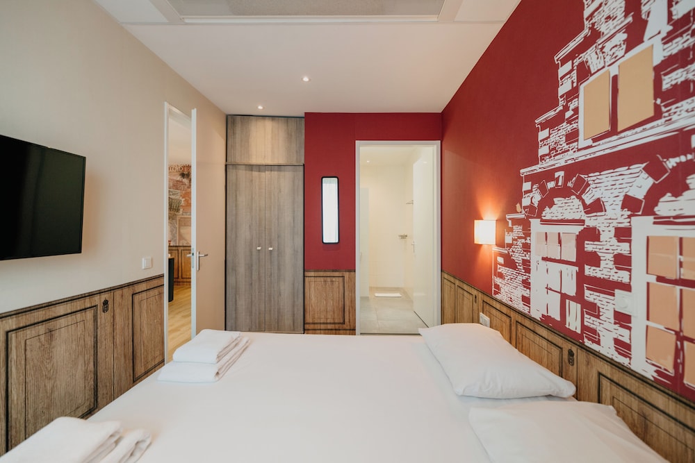 1 BEDROOM, APARTMENT, PRIVATE BATHROOM