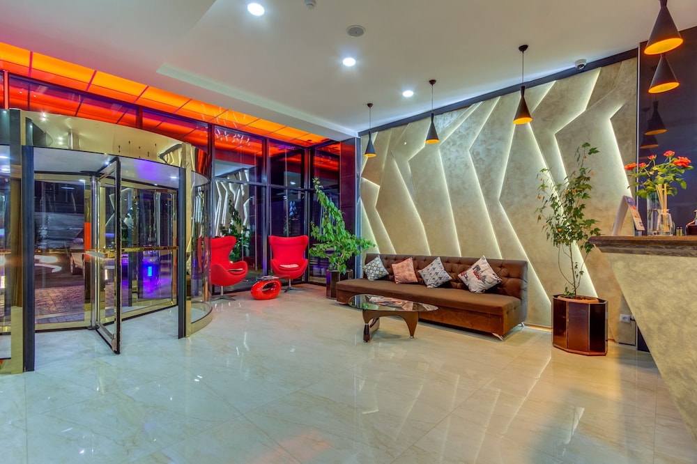 Bridges Hotel 32/50