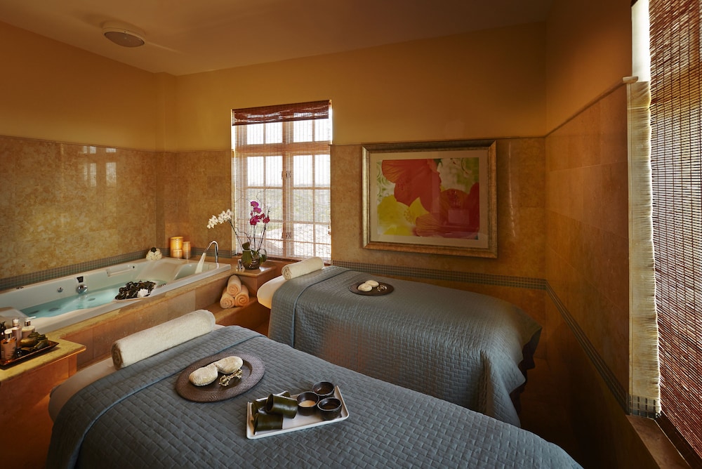 Biltmore Hotel 30/74