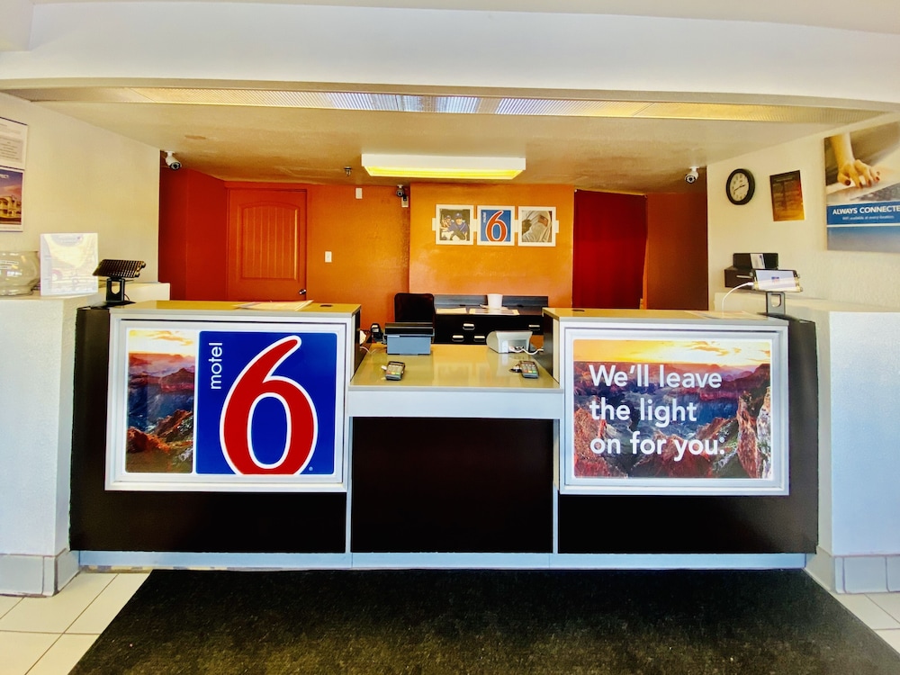 Motel6 Flagstaff, AZ - West - Woodland Village 9/50