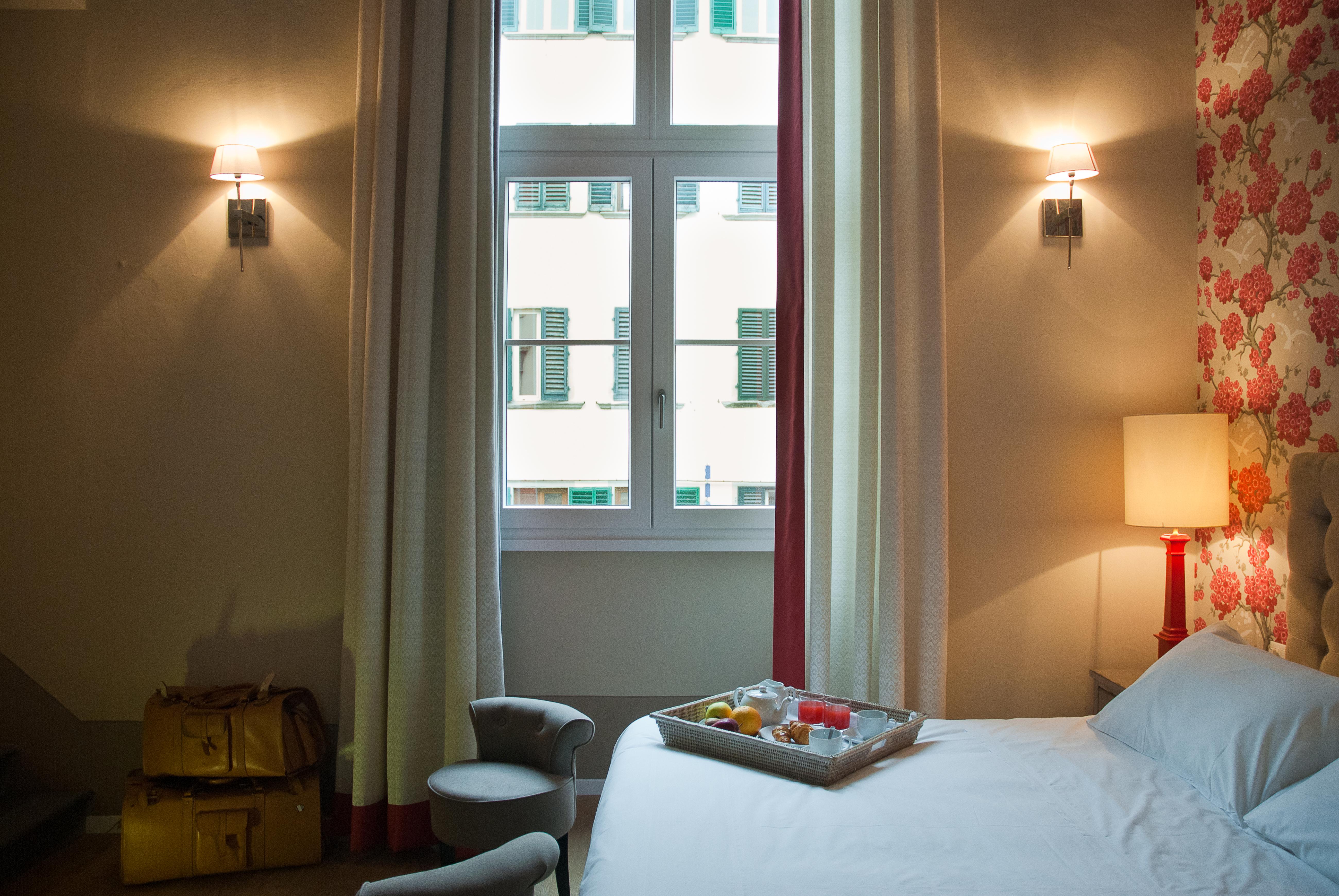 BLACK 5 FLORENCE SUITE 17/51