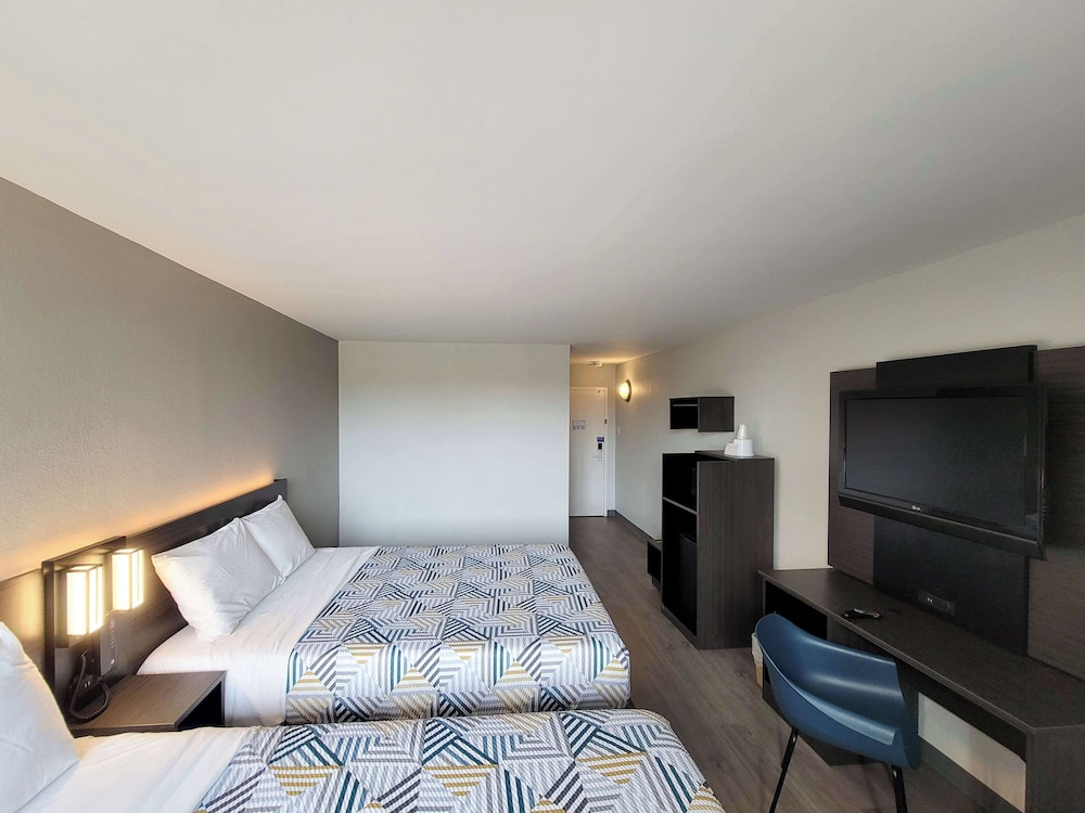 Motel6 Jackson, TN 15/54