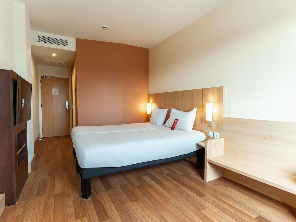 IBIS BARCELONA RIPOLLET 21/72