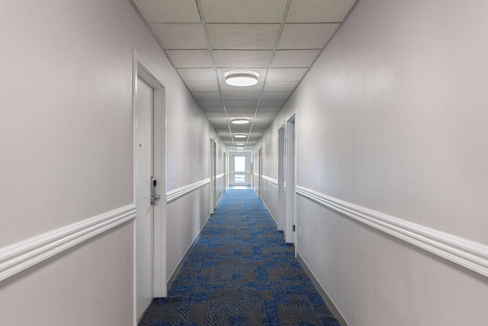 Microtel Inn & Suites by Wyndham Bowling Green 18/30