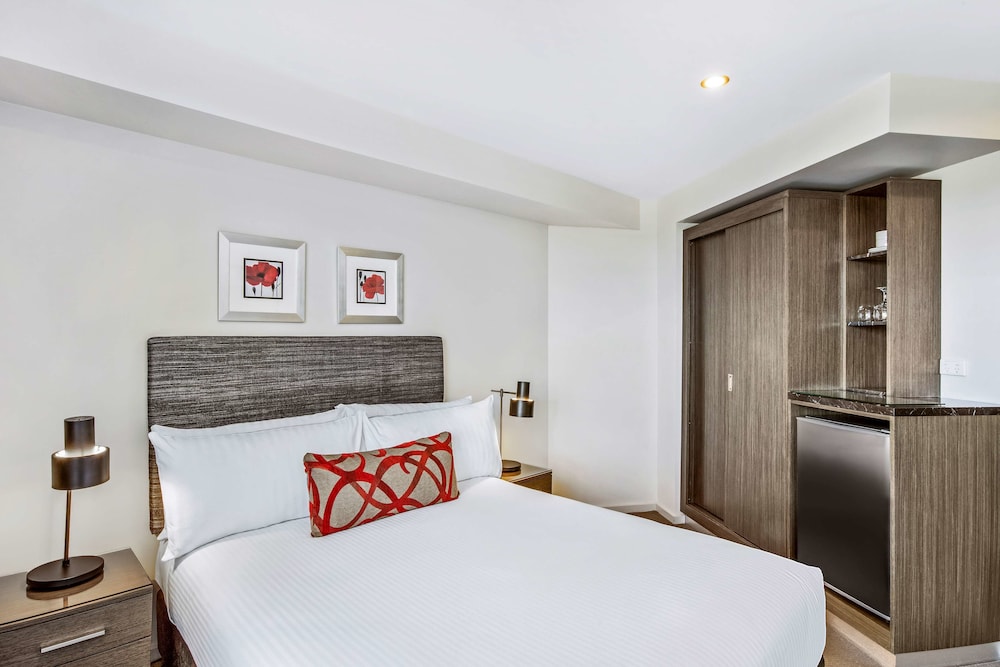 Adina Serviced Apartments Canberra Dickson 13/57