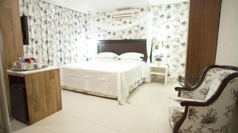 Royal Plaza Apucarana - Cha Hoteis 25/50