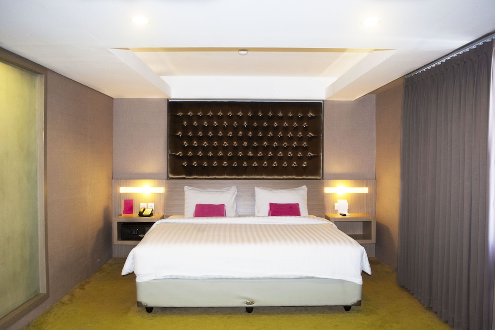 The Vasini Hotel 5/25