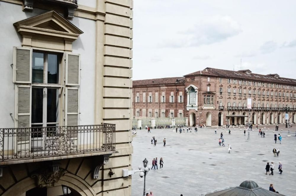 Piazza Castello Suite 43/50