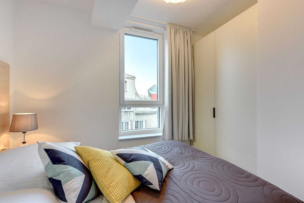 1 BEDROOM, COMFORT, SUITE, KITCHENETTE