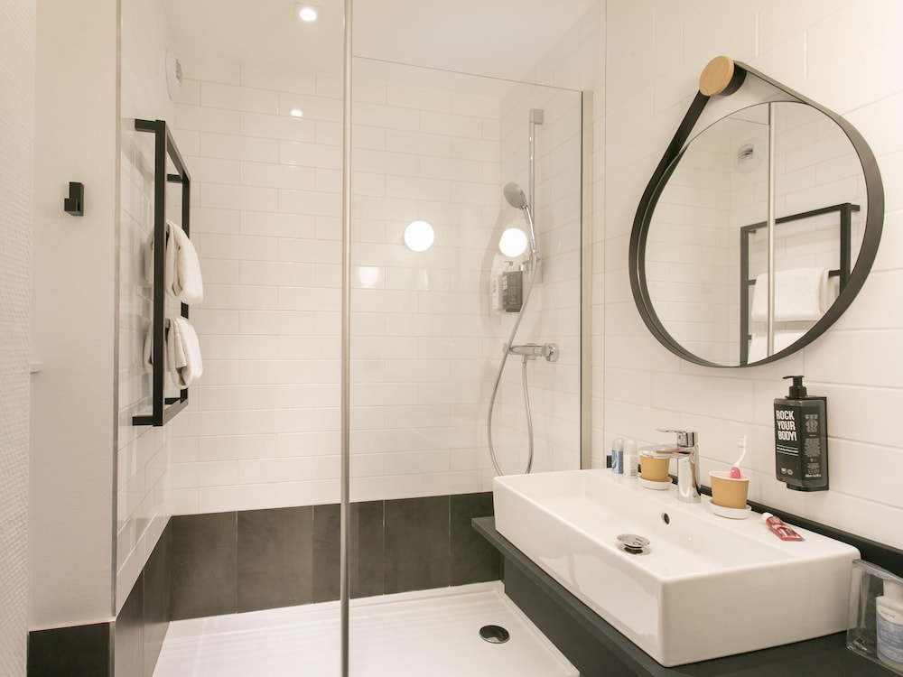 Ibis Avignon Sud 72/72