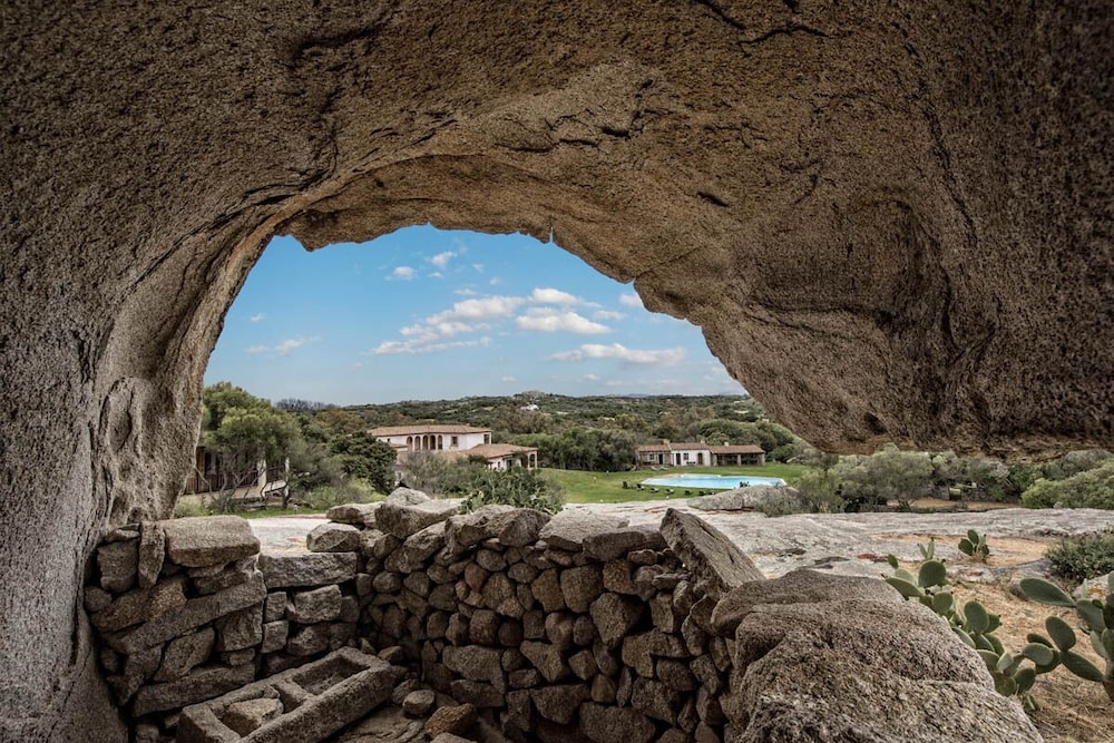 Tenuta Pilastru 38/45