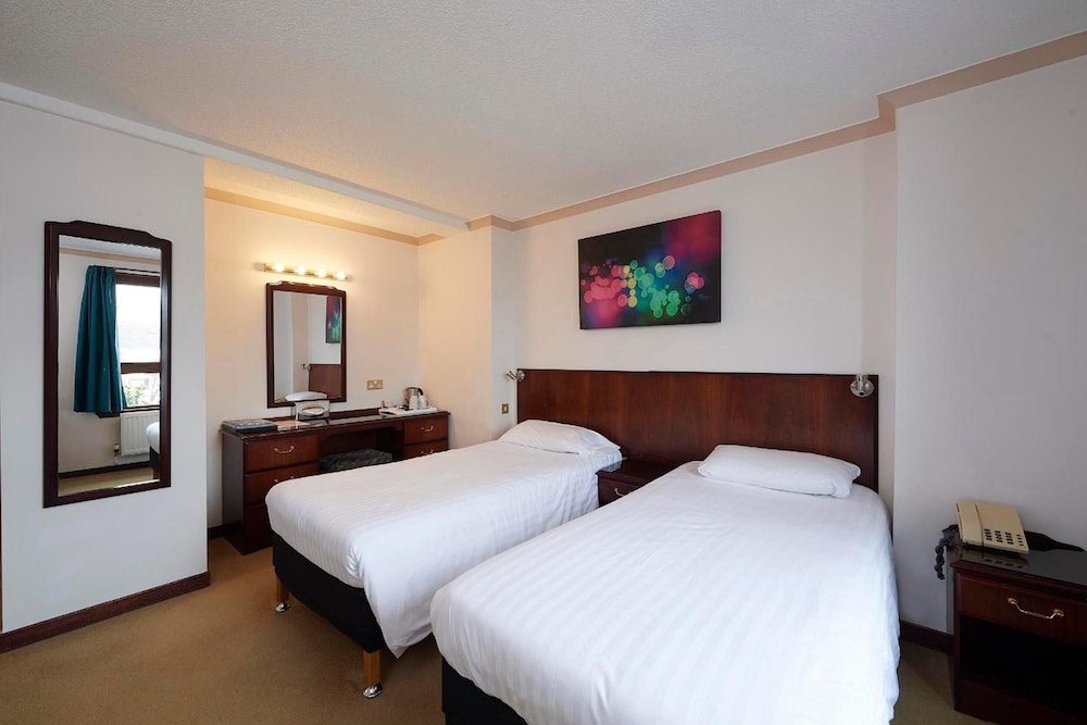 The Priory Hotel 12/48