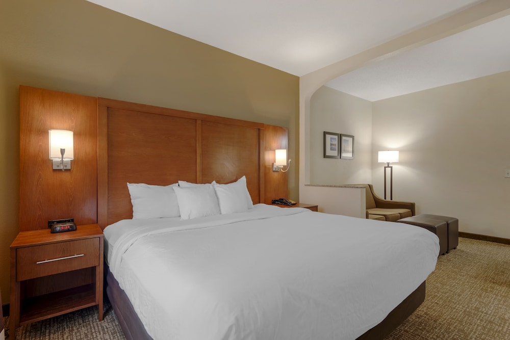 Comfort Suites Columbus State University Area 9/28