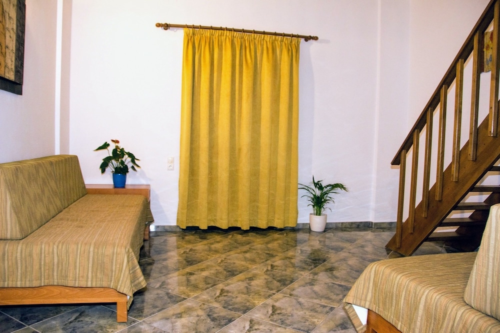 Hotel Ippolity Village 16/71