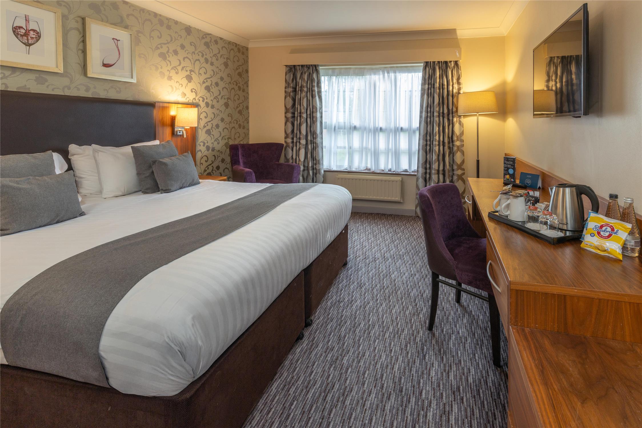 Gloucester Robinswood Hotel By Sunday 4/23