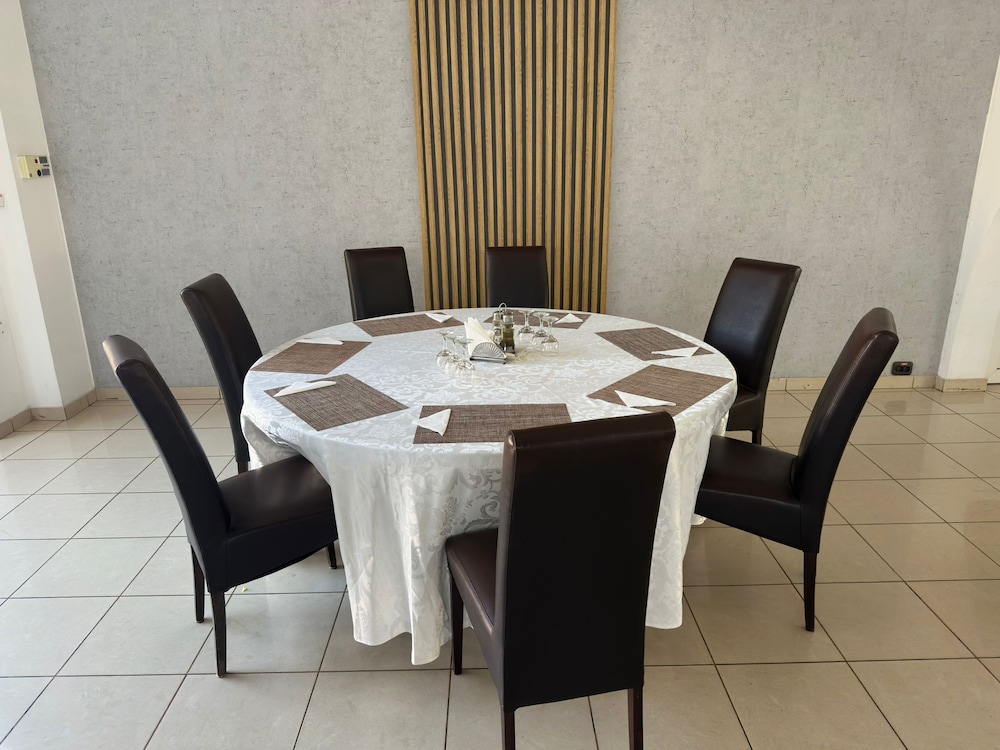 Hotel Apollo Hermannstadt 44/50