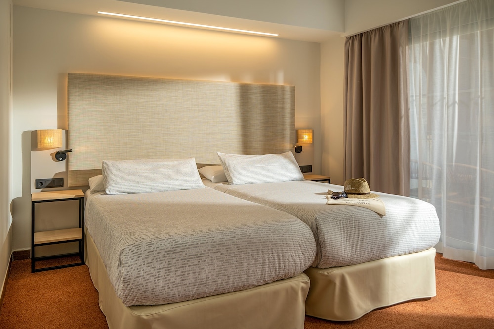Innside Costablanca Adults Only 23/67