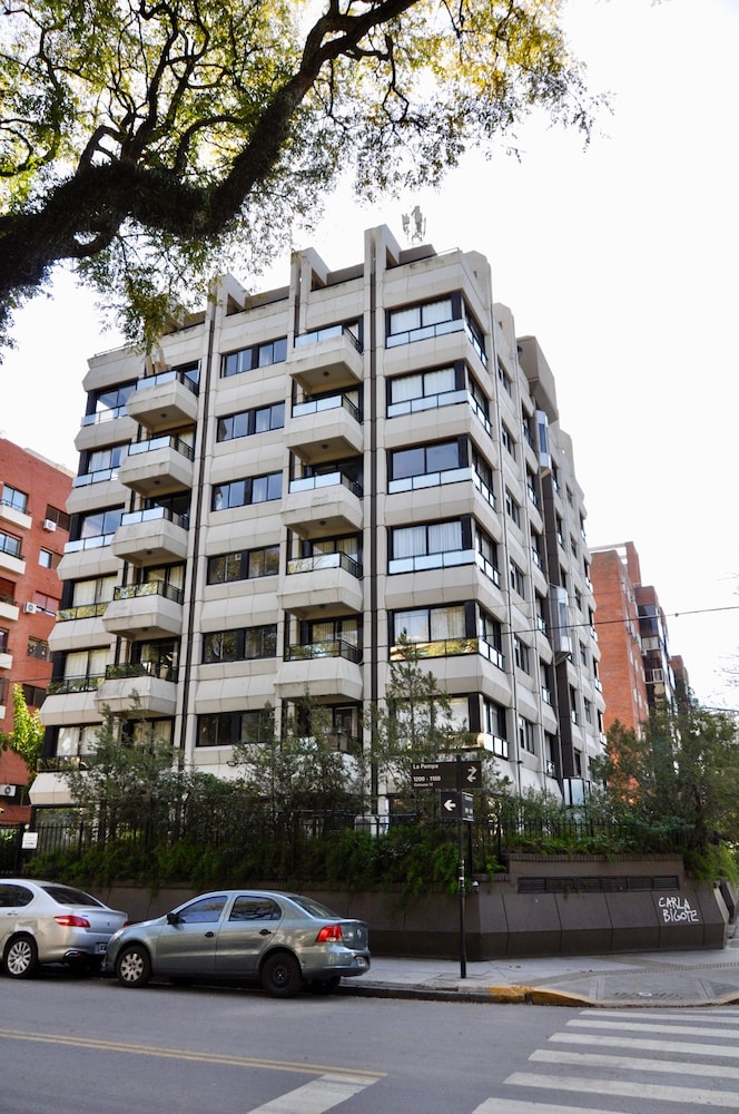 Golf Tower Suites Apartments 59/64