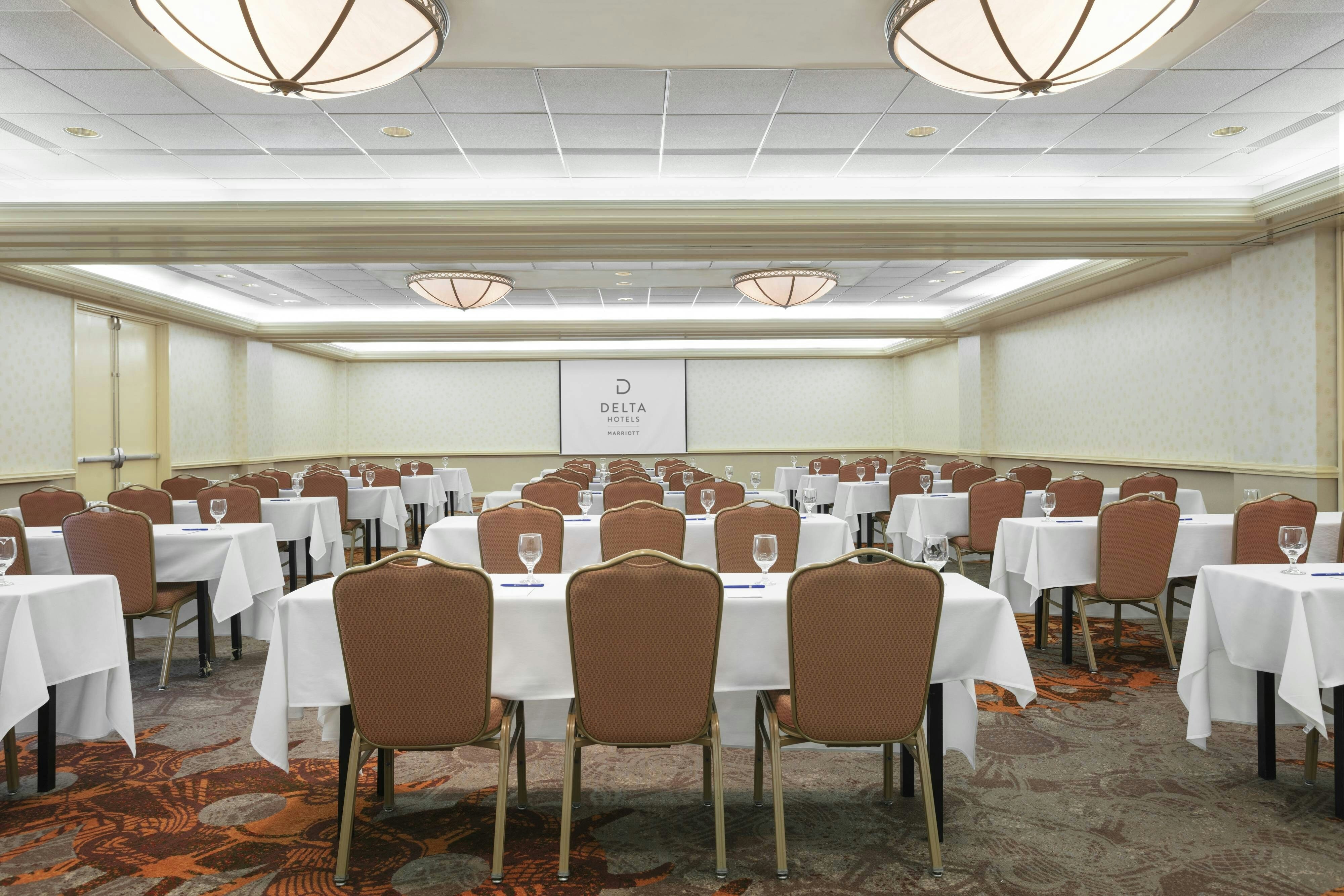 Delta Hotels by Marriott Baltimore North 13/17