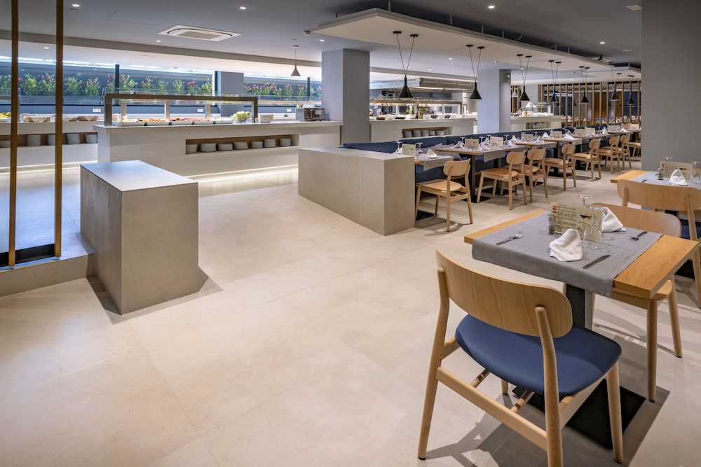 Caprici Beach Hotel & Spa 31/44