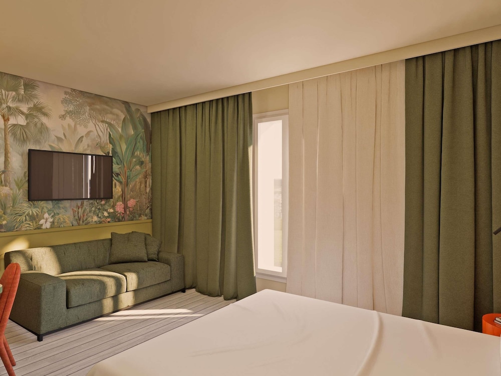 Family, Queen Bed, Sofa, Terrace