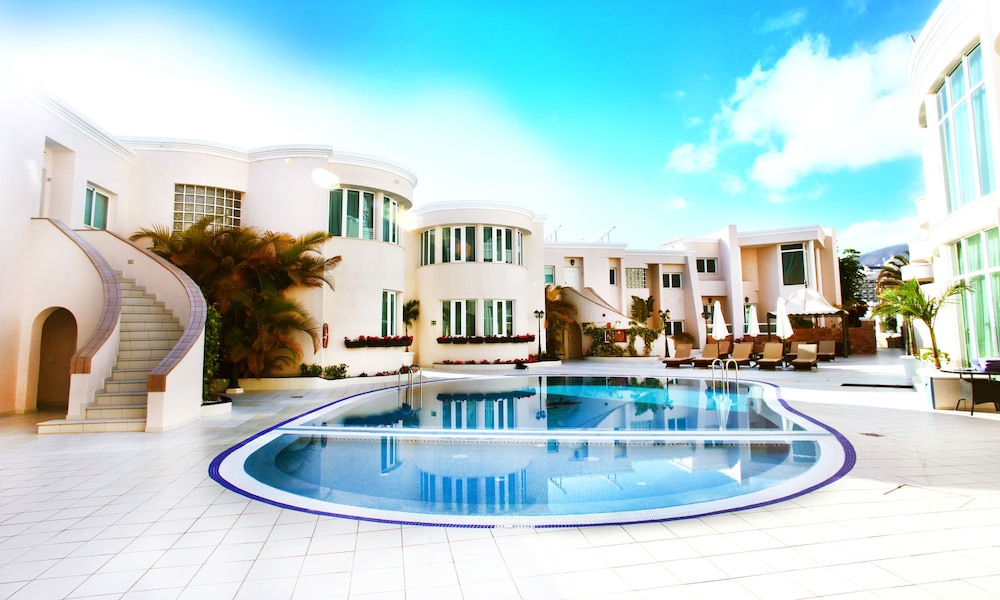 Flamingo Suites 44/50