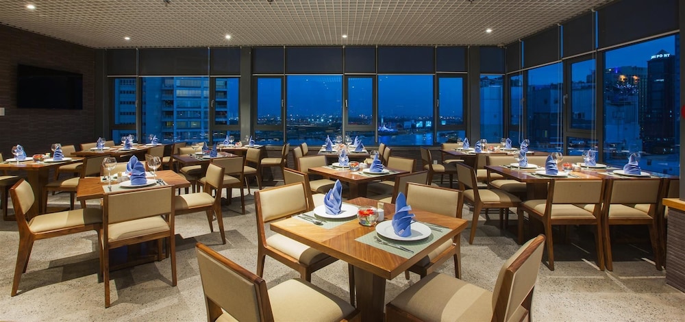 Adora Mira Hotel (formerly Ramada Encore By Wyndham Saigon D1) 33/50