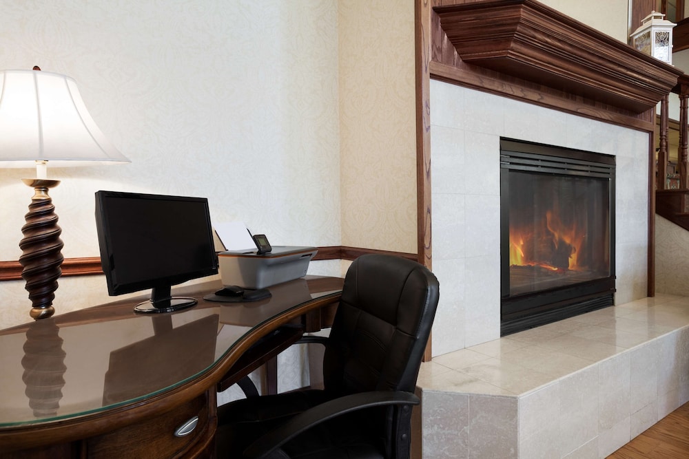 Country Inn & Suites By Radisson Bismarck Waterpark 16/22