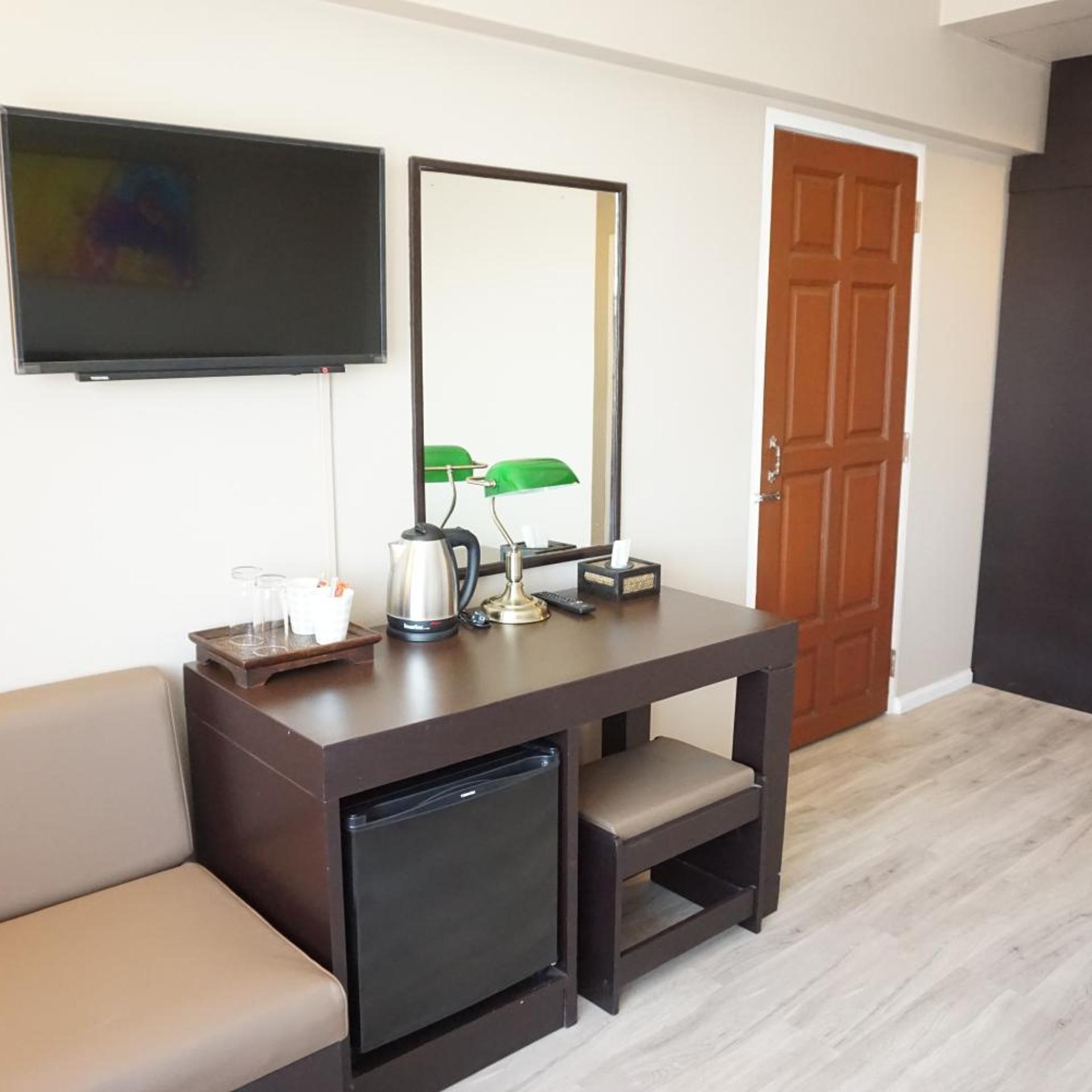 Taris Art Hotel Phrae 10/96