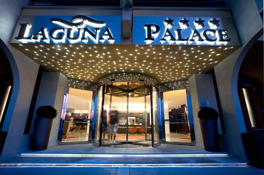LAGUNA PALACE HOTEL 3/74
