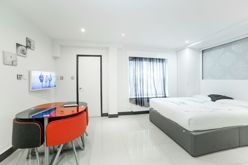 Imperial Court Suites 21/59