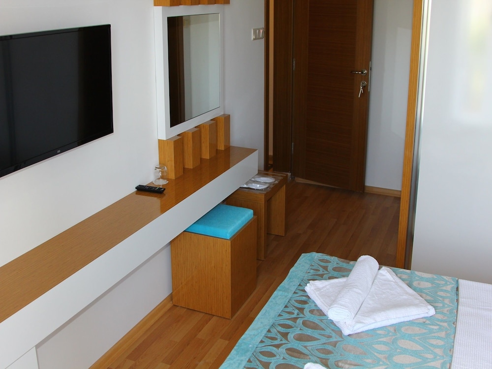 STANDARD, DOUBLE OR TWIN BED