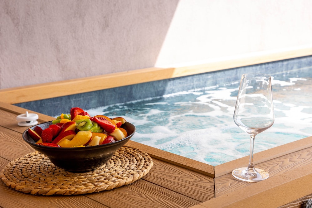 Skiathos Avaton Suites and Villas 54/66