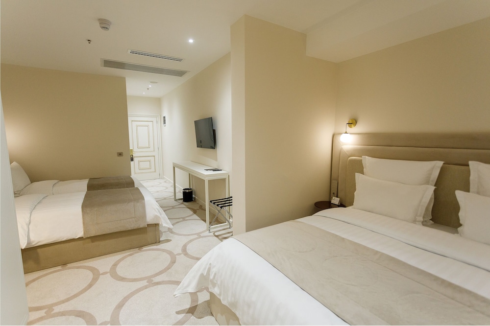 Ambassadori Hotel Tbilisi 21/73