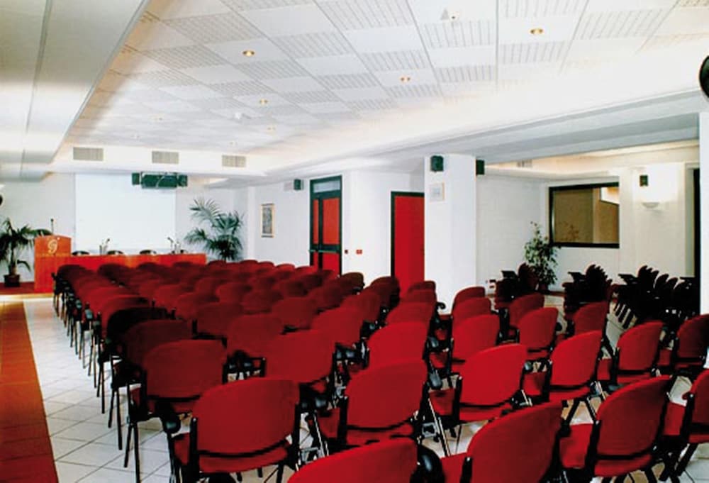 Guesia Village Hotel 65/78
