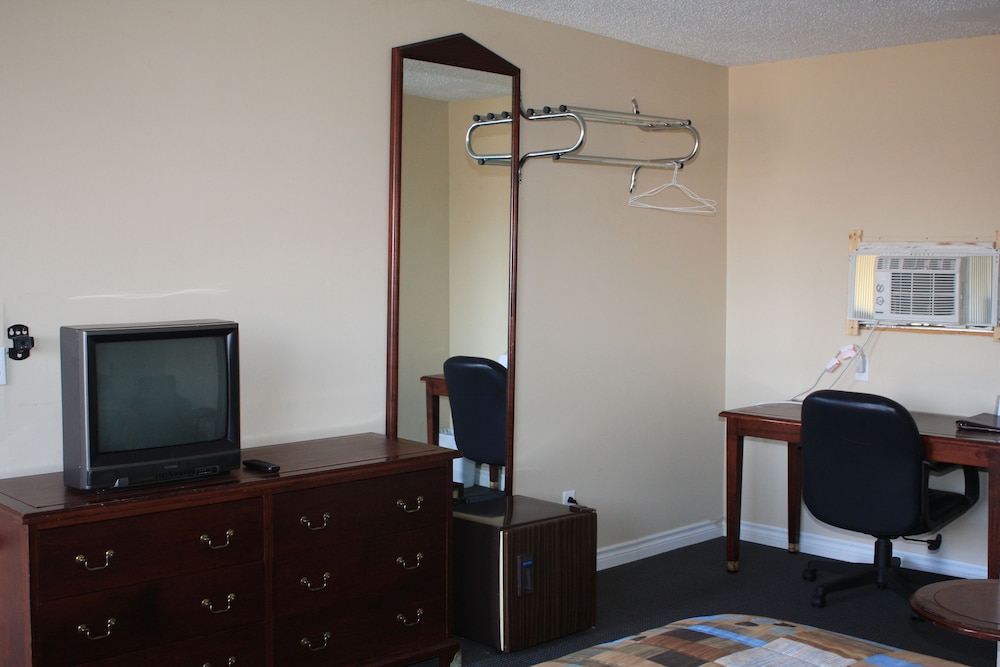 Grand Motel Saint Hubert 25/33
