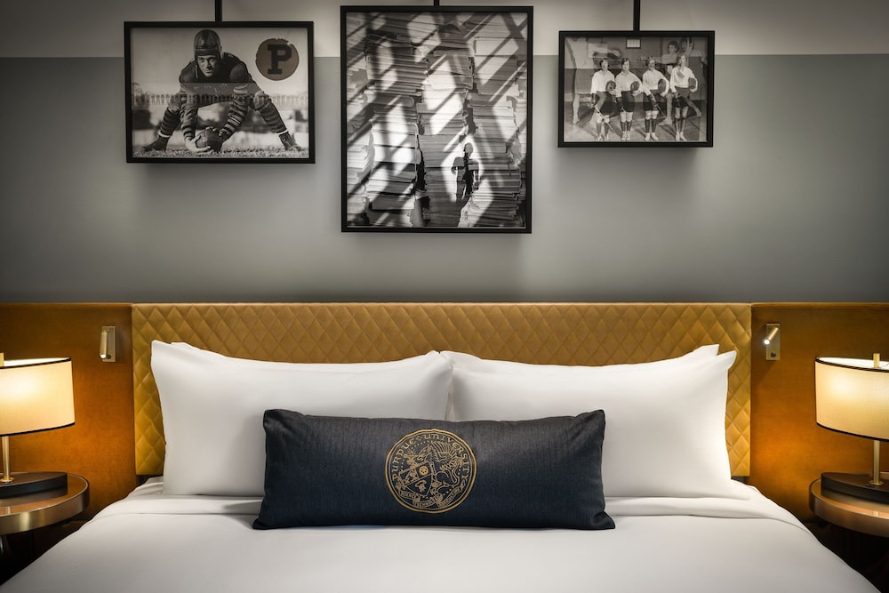 The Union Club Hotel at Purdue University, Autograph Collection 11/44