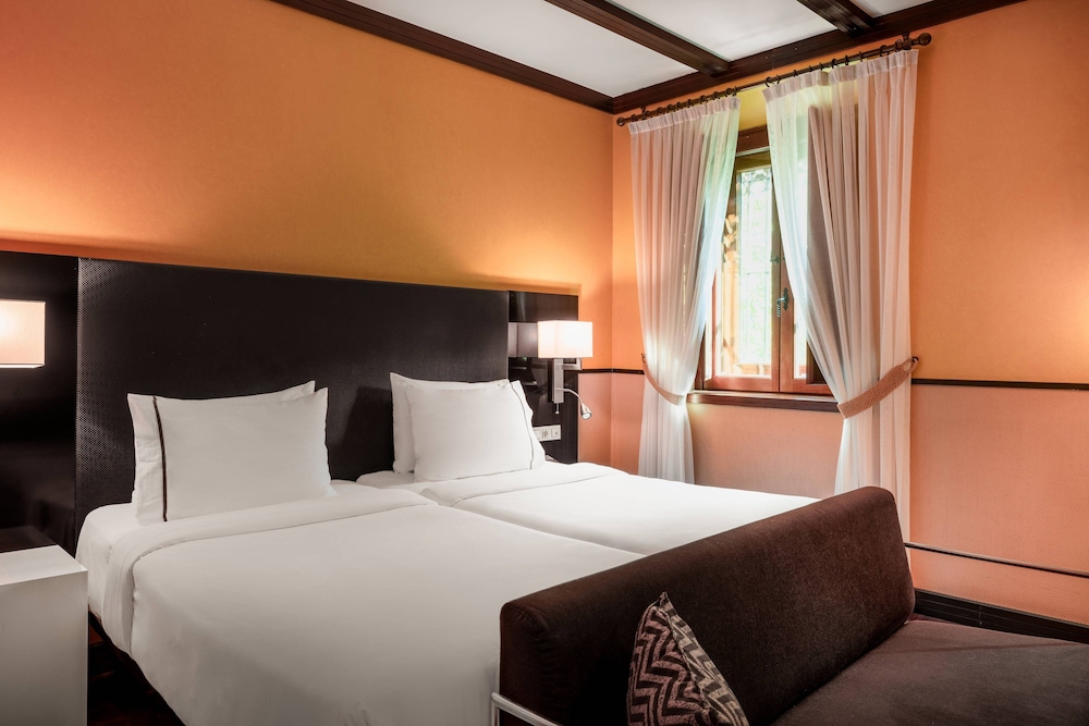 Hotel Palacio de Santa Paula Autograph Collection 9/42